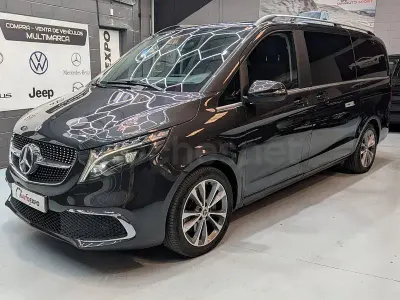 Usado Mercedes V300 Avantgarde 239 CV (175 kW) 2023 Gris / plata Monovolumen