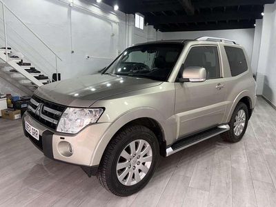 Plateado Usado 2010 Mitsubishi Montero SUV | 18.900 € (Un poco caro)