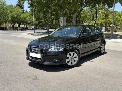 Usado Audi A3 Ambition 105 CV (77 kW) 2010 Negro Utilitario
