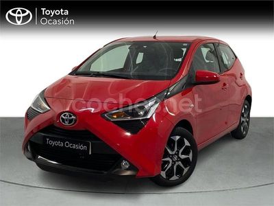 Rojo Usado 2021 Toyota Aygo X-play Utilitario | 13.990 € (Un poco caro)
