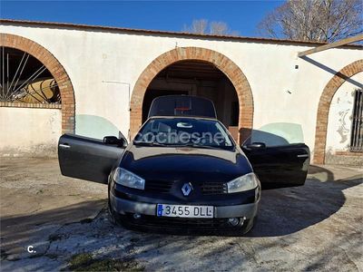 Usado Renault Mégane Cabriolet Dynamique 120 CV (88 kW) 2005 Negro Descapotable