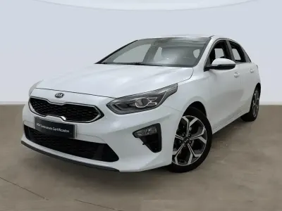 Käytetty Kia Ceed 100 HP (73 kW) 2021 Valkoinen Viistoperä