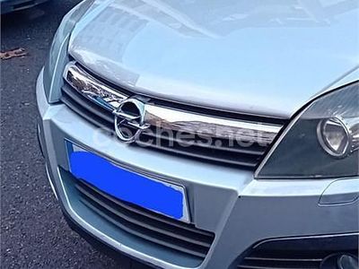 Gris / plata Usado 2006 Opel Astra Enjoy Berlina | 3300 € (Precio justo)