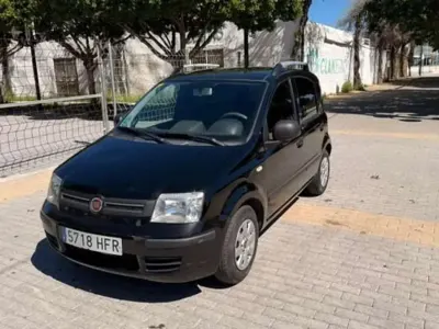 Usado Fiat Panda 71 CV (52 kW) 2011 Negro Utilitario