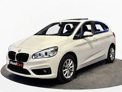 Begagnad BMW 218 Active Tourer Basis 150 HK (110 kW) 2017 Vit Minibuss
