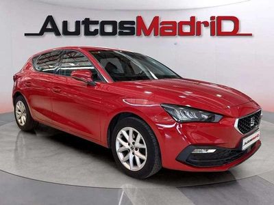 Usado Seat Leon Style 111 CV (81 kW) 2021 Rojo Berlina