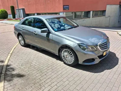 Usado Mercedes E350 Avantgarde 252 CV (185 kW) 2012 Beige Berlina