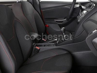 Negro Usado 2017 Ford Focus ST-Line Berlina | 12.499 € (Buen precio)