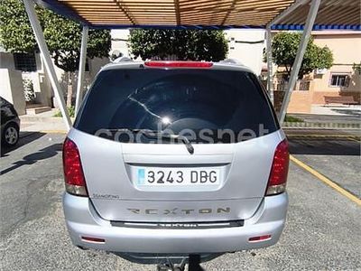 Usado SsangYong Rexton 165 CV (121 kW) 2005 Gris / plata SUV