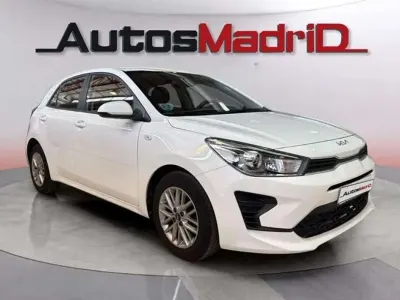 Usado Kia Rio 84 CV (61 kW) 2022 Blanco Utilitario