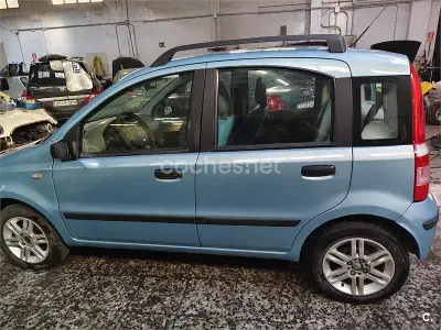 Usado Fiat Panda Dynamic 60 CV (44 kW) 2004 Azul Utilitario