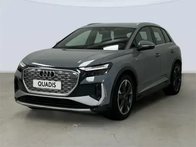Usado Audi Q4 e-tron S-Line 210 kW (286 CV) 2025 Gris balasto SUV