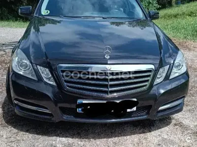 Usado Mercedes E220 Avantgarde 170 CV (125 kW) 2012 Negro Familiar