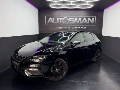 Usado Seat Leon FR 130 CV (95 kW) 2020 Negro Berlina