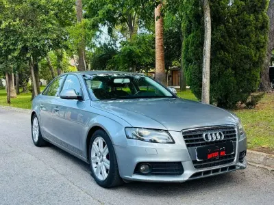 Begagnad Audi A4 Exclusive 143 HK (105 kW) 2009 Silver Sedan