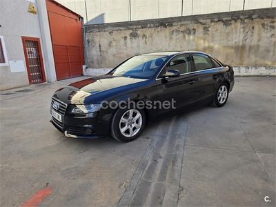 Usado Audi A4 136 HP (100 kW) 2010 Preto Sedan