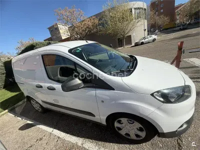 Używany Ford Tourneo Courier Ambiente 100 KM (73 kW) 2020 Biały Minivan