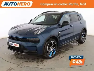 Begagnad Lynk & Co 01 261 HK (191 kW) 2022 Blå SUV