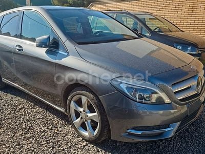 Mercedes B200