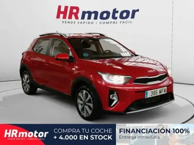 Usado Kia Stonic 84 CV (61 kW) 2023 Rojo SUV