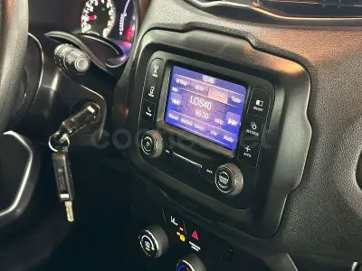 Usado Jeep Renegade Sport 120 CV (88 kW) 2018 Rojo SUV