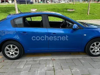 Usado Chevrolet Cruze LT 163 HP (119 kW) 2013 Azul Sedan