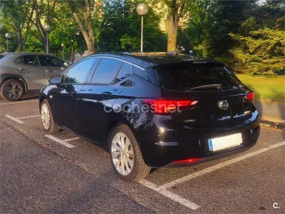 Usado Opel Astra Dynamic 150 CV (110 kW) 2016 Negro Berlina