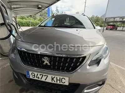 Usado Peugeot 2008 Access 82 CV (60 kW) 2018 Gris / plata SUV