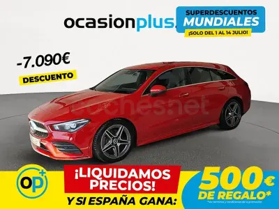 Usado Mercedes CLA220 Shooting Brake 190 CV (139 kW) 2019 Rojo Familiar