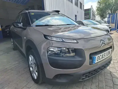 Usado Citroën C4 Cactus Feel 82 CV (60 kW) 2017 Gris Utilitario