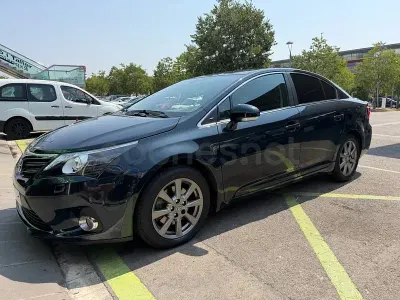 Usado Toyota Avensis Executive 143 CV (105 kW) 2015 Negro Berlina