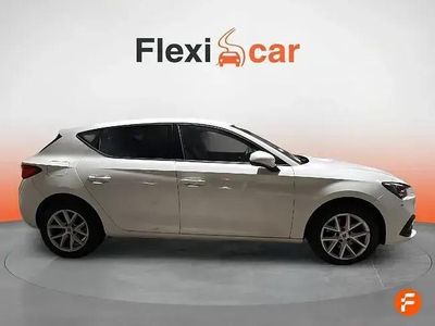 Usado Seat Leon Style 110 HP (80 kW) 2021 Branco Sedan