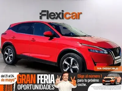 Używany Nissan Qashqai Acenta 140 KM (102 kW) 2023 Czerwony SUV