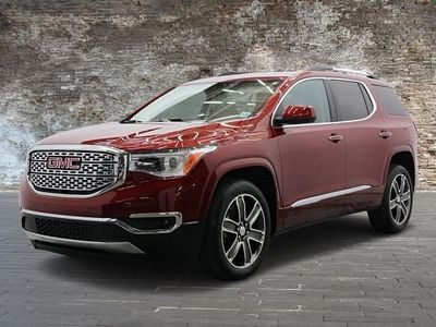 Usado GMC Acadia 310 CV (228 kW) 2019 Rojo SUV