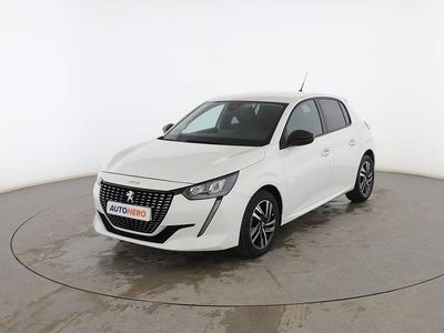 Usado Peugeot 208 Allure 102 CV (75 kW) 2022 Blanco Utilitario