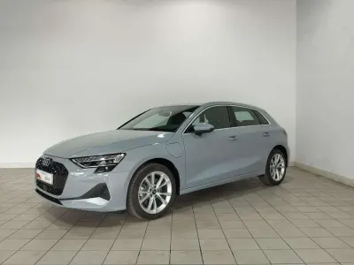 Usado Audi A3 Sportback e-tron Advanced 204 CV (150 kW) 2026 Gris Utilitario