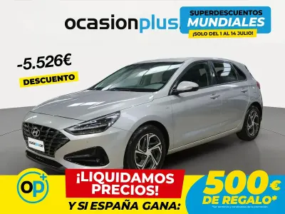 Usado Hyundai i30 120 CV (88 kW) 2022 Gris