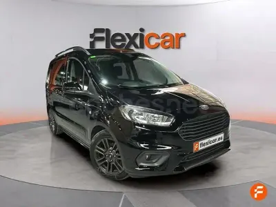 Usado Ford Tourneo Courier Sport 100 CV (73 kW) 2019 Negro Monovolumen