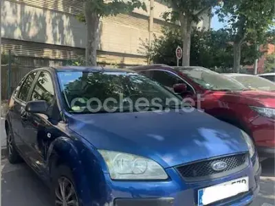 Usado Ford Focus Trend 100 CV (73 kW) 2006 Azul Berlina