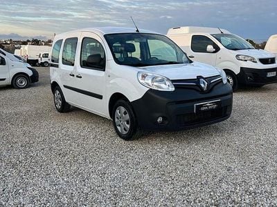 Usado Renault Kangoo 95 CV (69 kW) 2021 Blanco Familiar