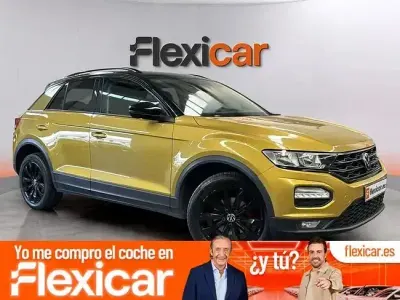 Usado VW T-Roc Advance 150 CV (110 kW) 2022 Amarillo SUV
