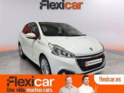 Usado Peugeot 208 Style 82 CV (60 kW) 2018 Blanco Utilitario