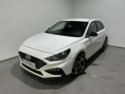 Usado Hyundai i30 N Line 120 CV (88 kW) 2023 Blanco Familiar