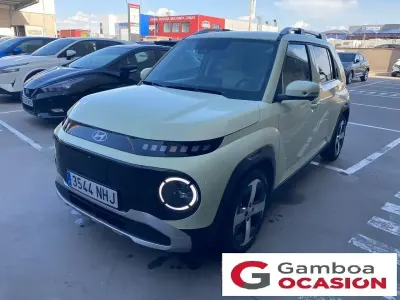 Begagnad Hyundai Inster 84 kW (115 HK) 2025 Gul Halvkombi