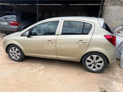 Usado Opel Corsa 90 CV (66 kW) 2008 Beige Berlina