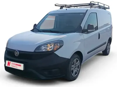Usado Fiat Doblò 105 CV (77 kW) 2022 Blanco Monovolumen