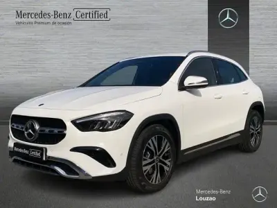 Usado Mercedes GLA200 150 CV (110 kW) 2024 Blanco polar SUV