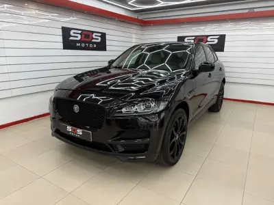 Usado Jaguar F-Pace Prestige 180 CV (132 kW) 2019 Negro SUV