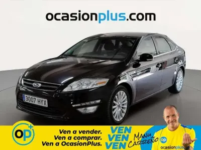 Usado Ford Mondeo Limited 140 CV (102 kW) 2014 Negro Berlina