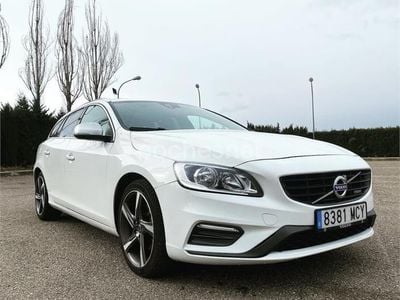 Usado Volvo V60 R-Design Kinetic 181 CV (133 kW) 2015 Blanco Familiar